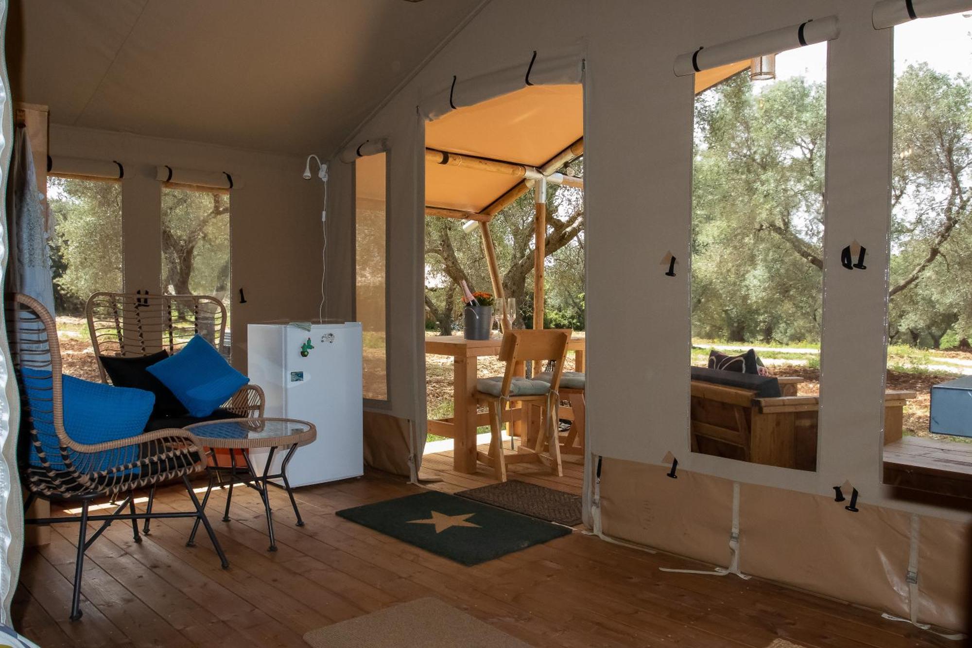 Domus Olea Glamping Ceglie Messapica Exterior foto