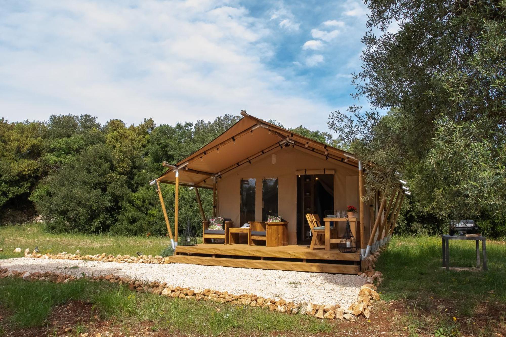 Domus Olea Glamping Ceglie Messapica Exterior foto