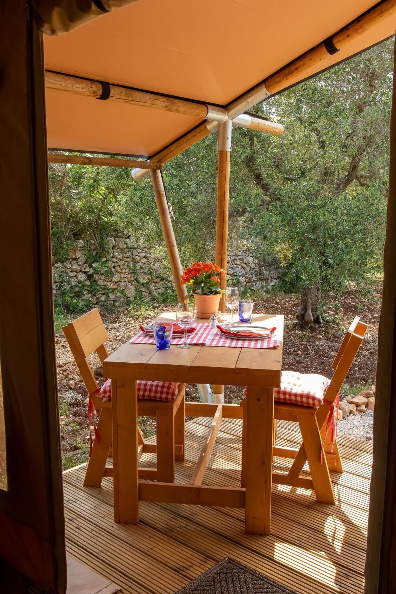 Domus Olea Glamping Ceglie Messapica Exterior foto