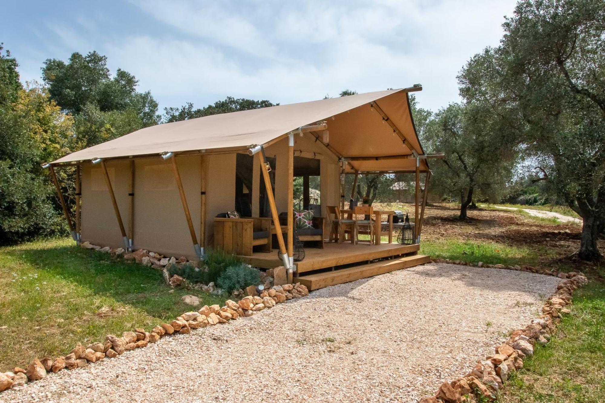 Domus Olea Glamping Ceglie Messapica Exterior foto